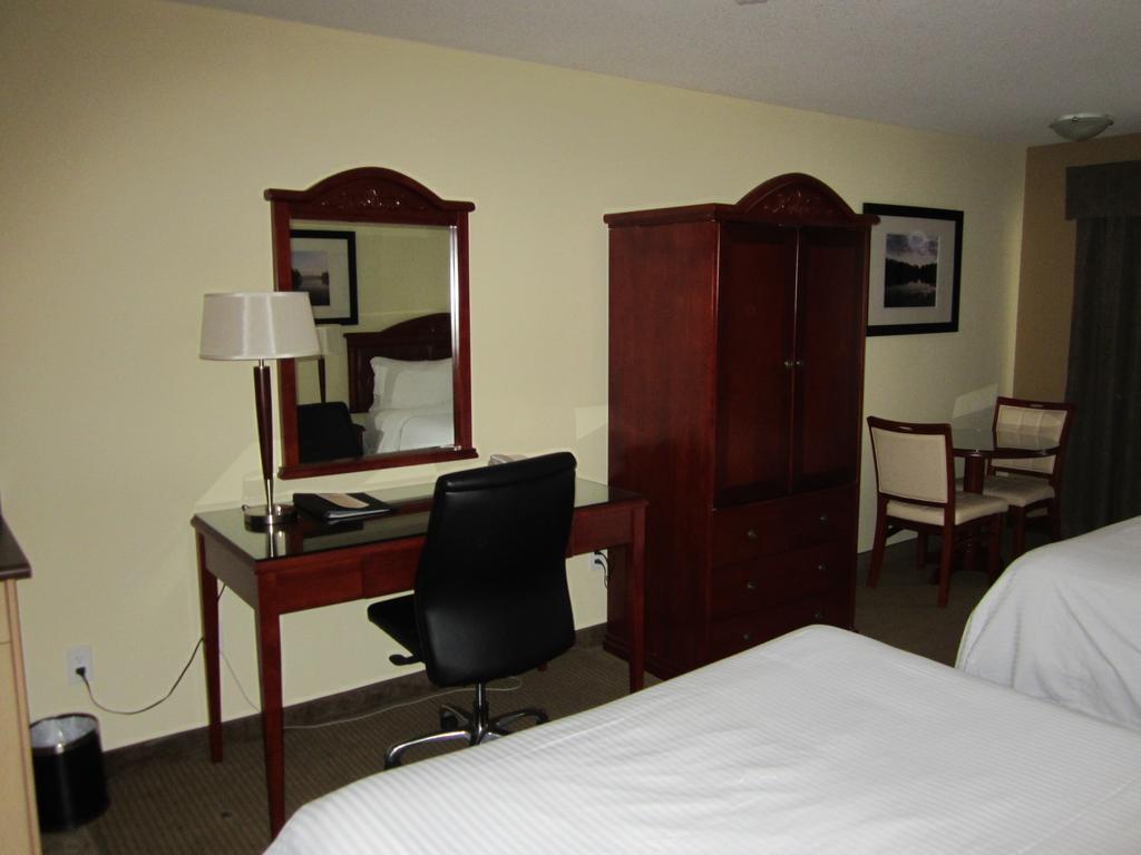 Trend Mountain Hotel & Conference Centre Tumbler Ridge Chambre photo