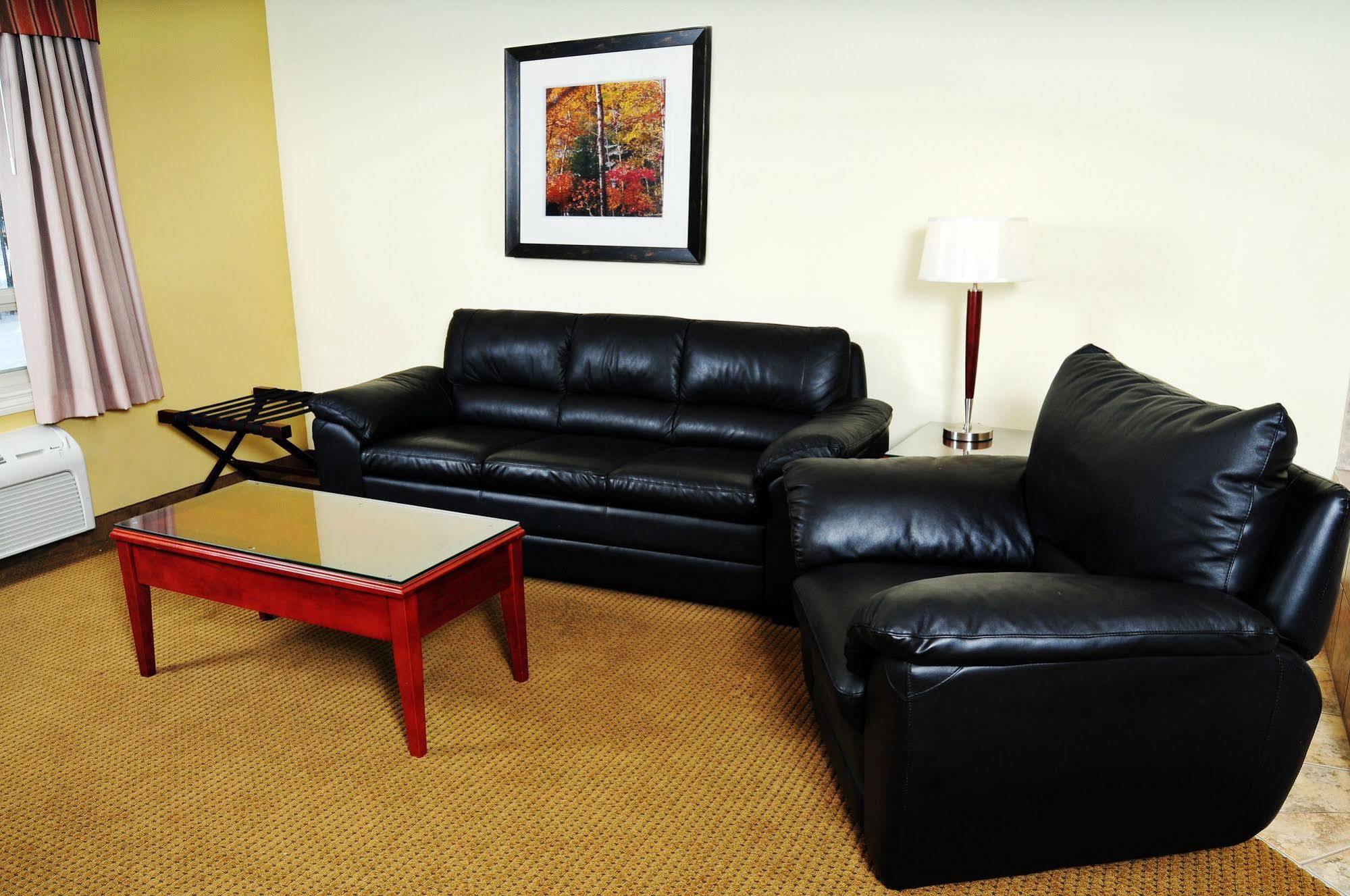 Trend Mountain Hotel & Conference Centre Tumbler Ridge Extérieur photo